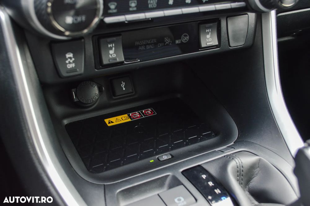 Toyota RAV4 2.5 4x4 Team Deutschland - 29