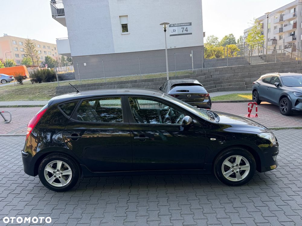 Hyundai i30 i30cw 1.4 UEFA EURO 2012 Edition - 11