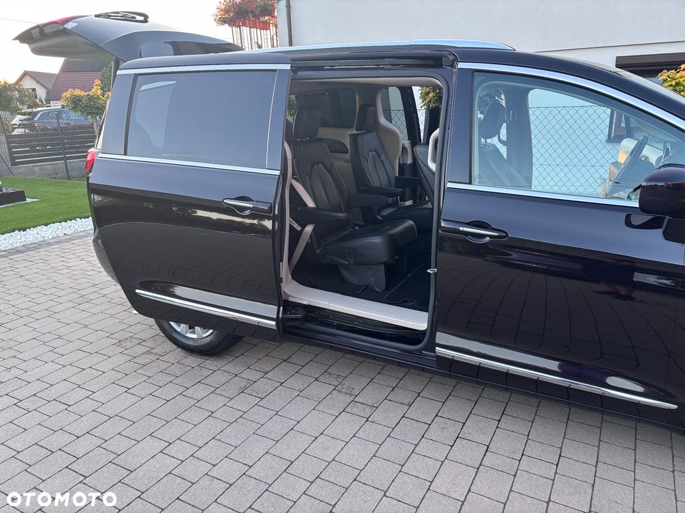 Chrysler Pacifica - 6