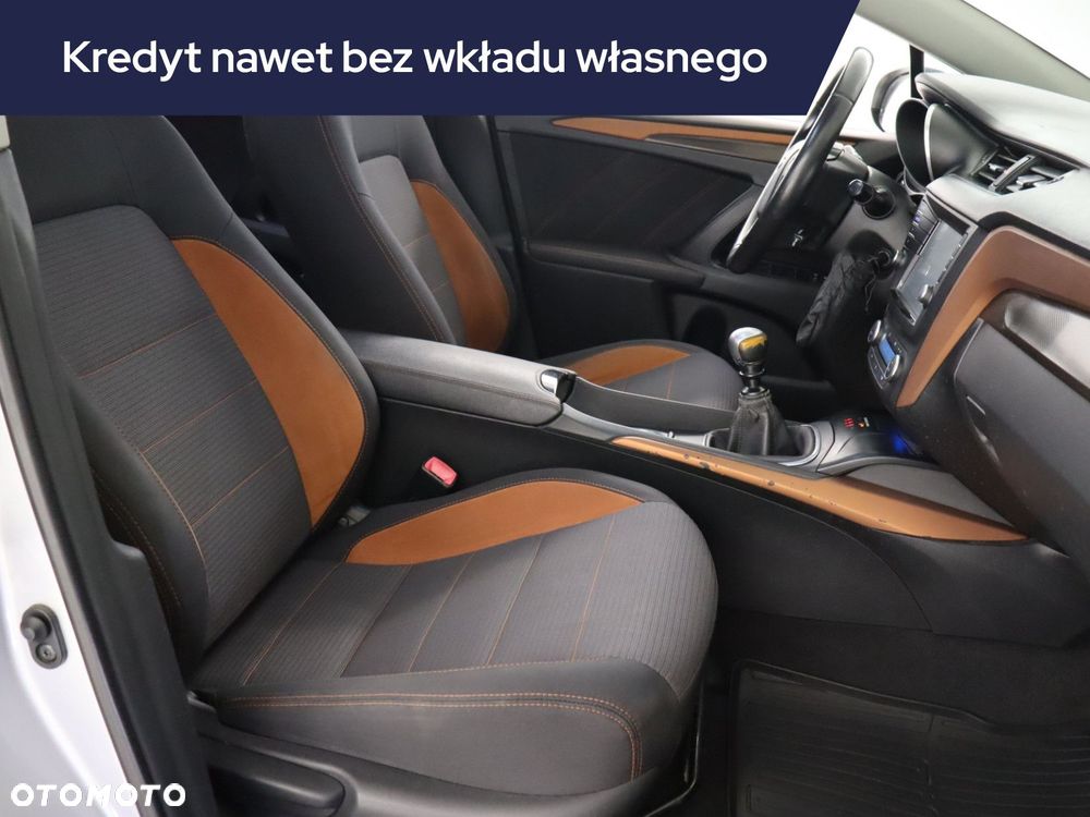 Toyota Avensis - 11