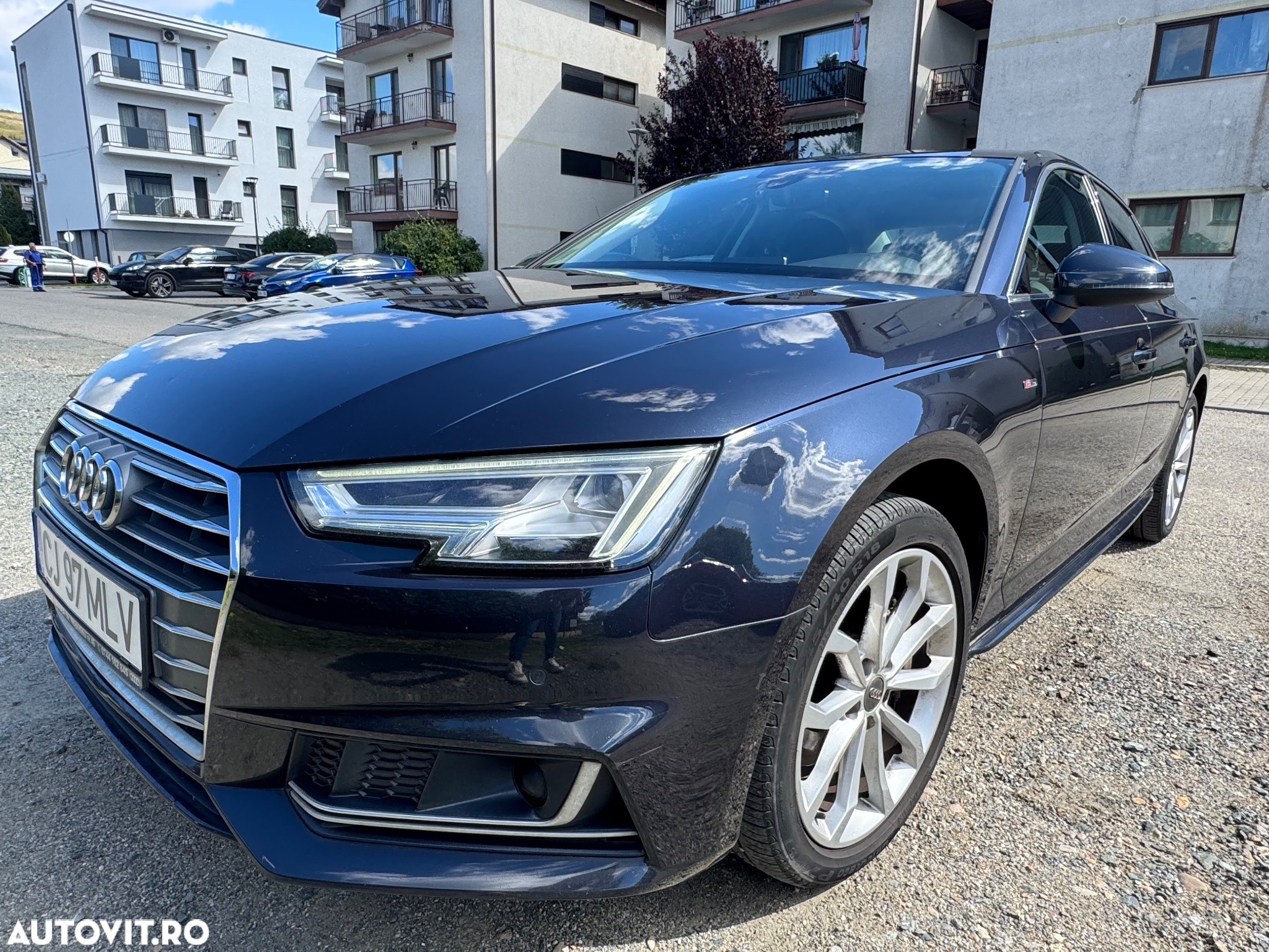 Audi A4 Avant 2.0 40 TDI S tronic S Line - 2
