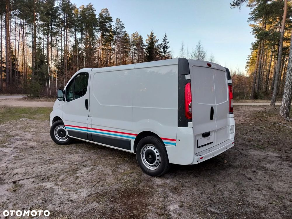 Opel vivaro - 8