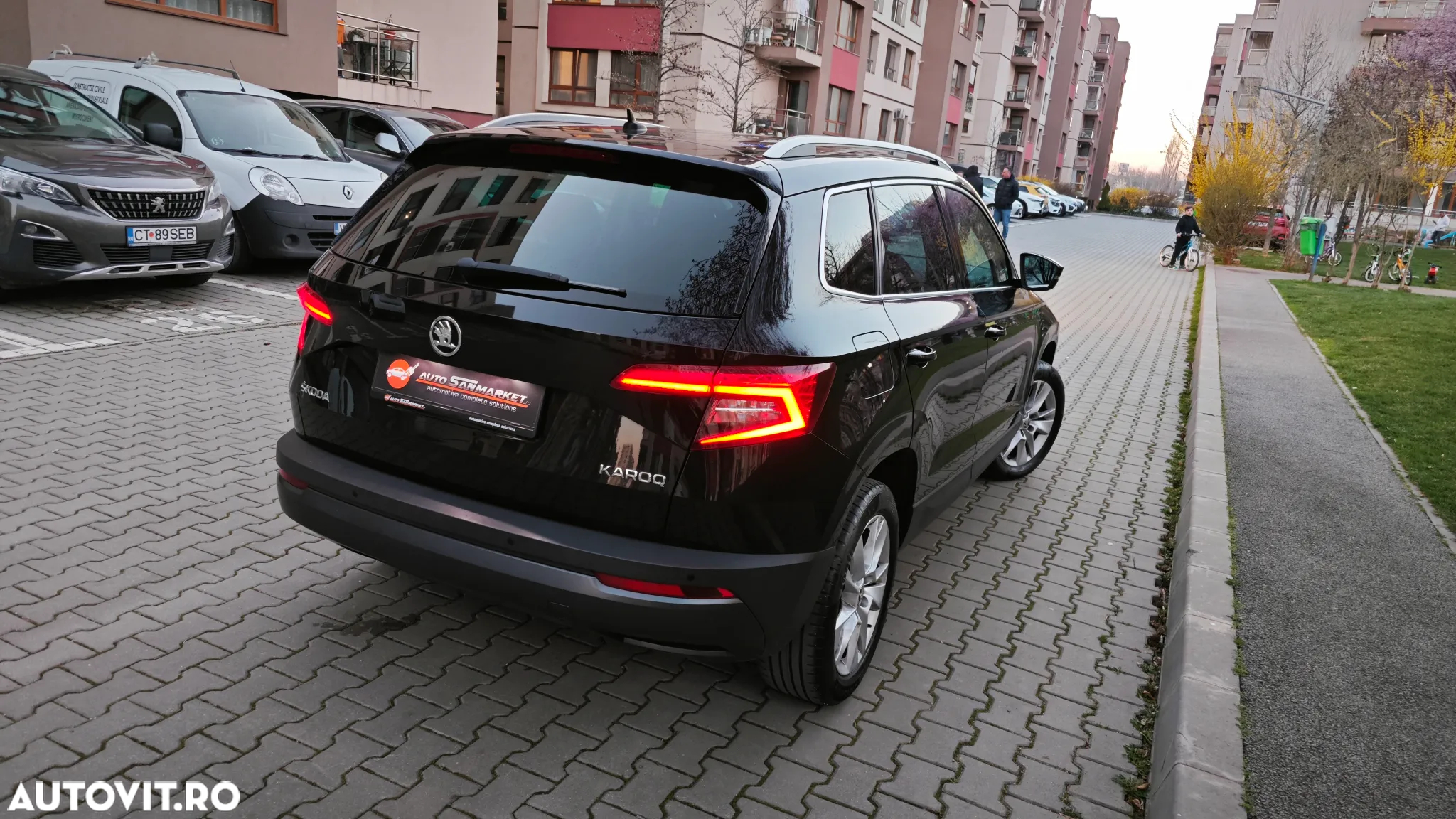 Skoda Karoq 1.0 TSI DSG Ambition - 9