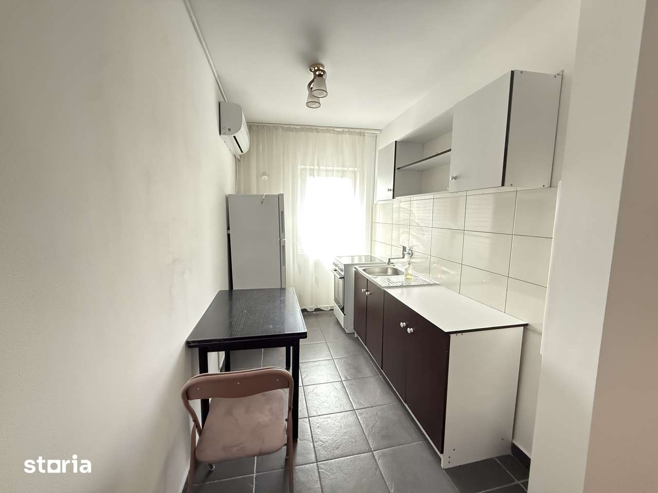 Apartament spatios, o camera, 31 mp utili + balcon - Buziasului — fotografia 3