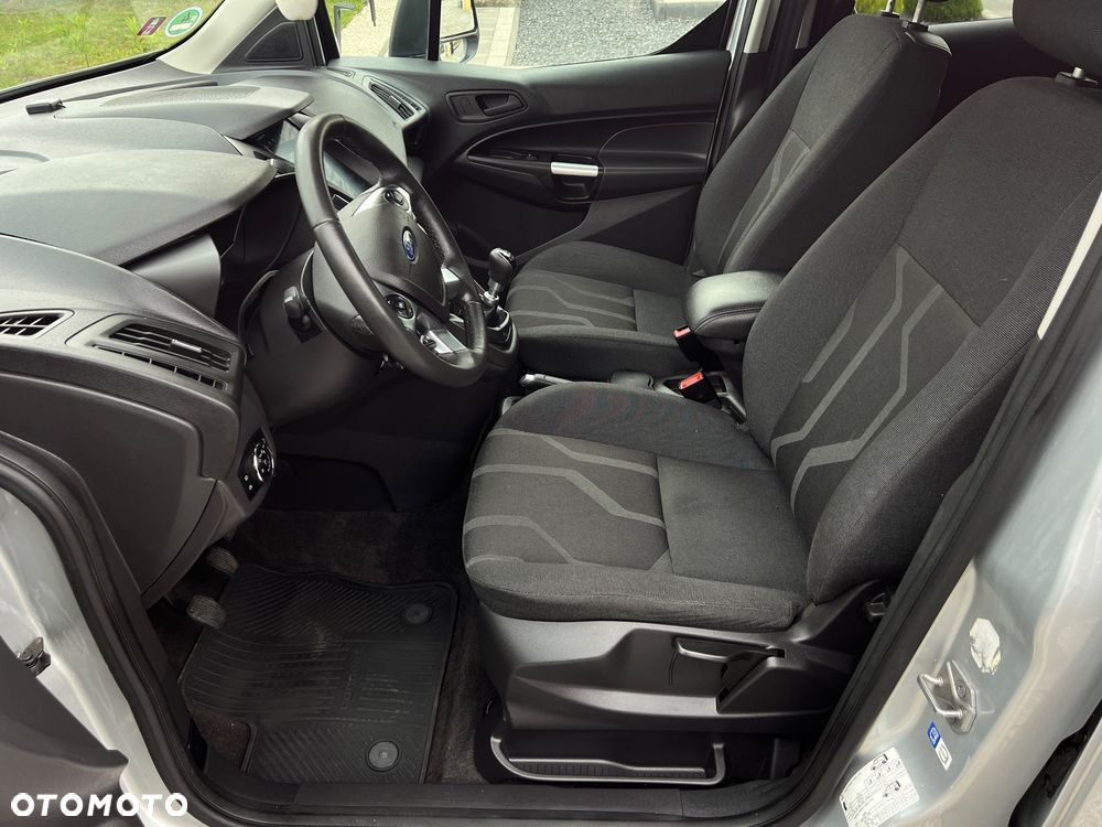 Ford Tourneo Connect Grand - 17