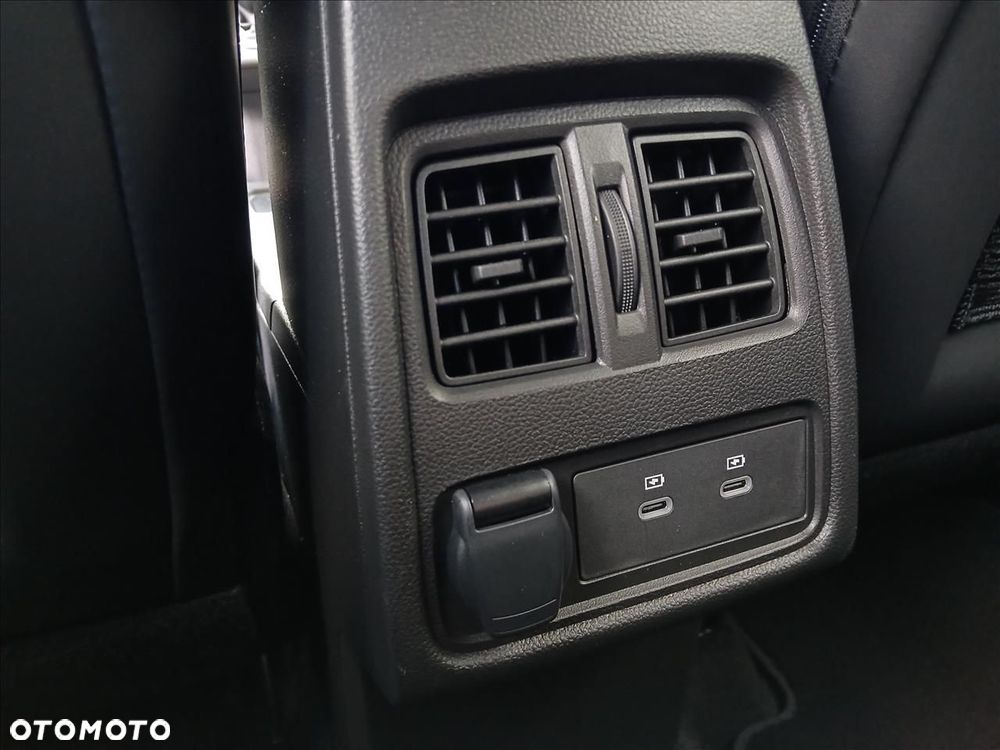 Renault Captur 1.0 TCe Techno - 24
