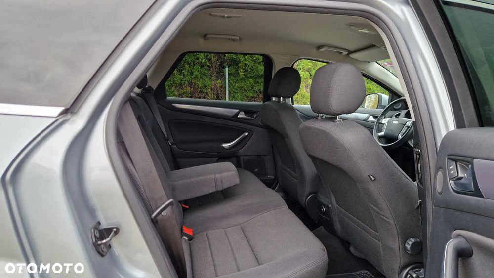 Ford Mondeo 2.0 TDCi Titanium - 15