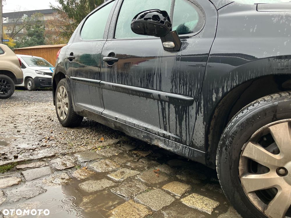 Peugeot 207 - 7