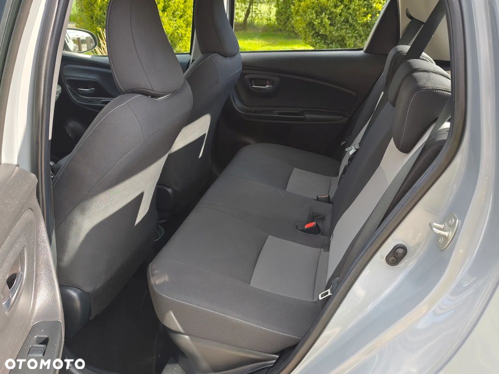 Toyota Yaris Hybrid 100 Premium EU6 - 26