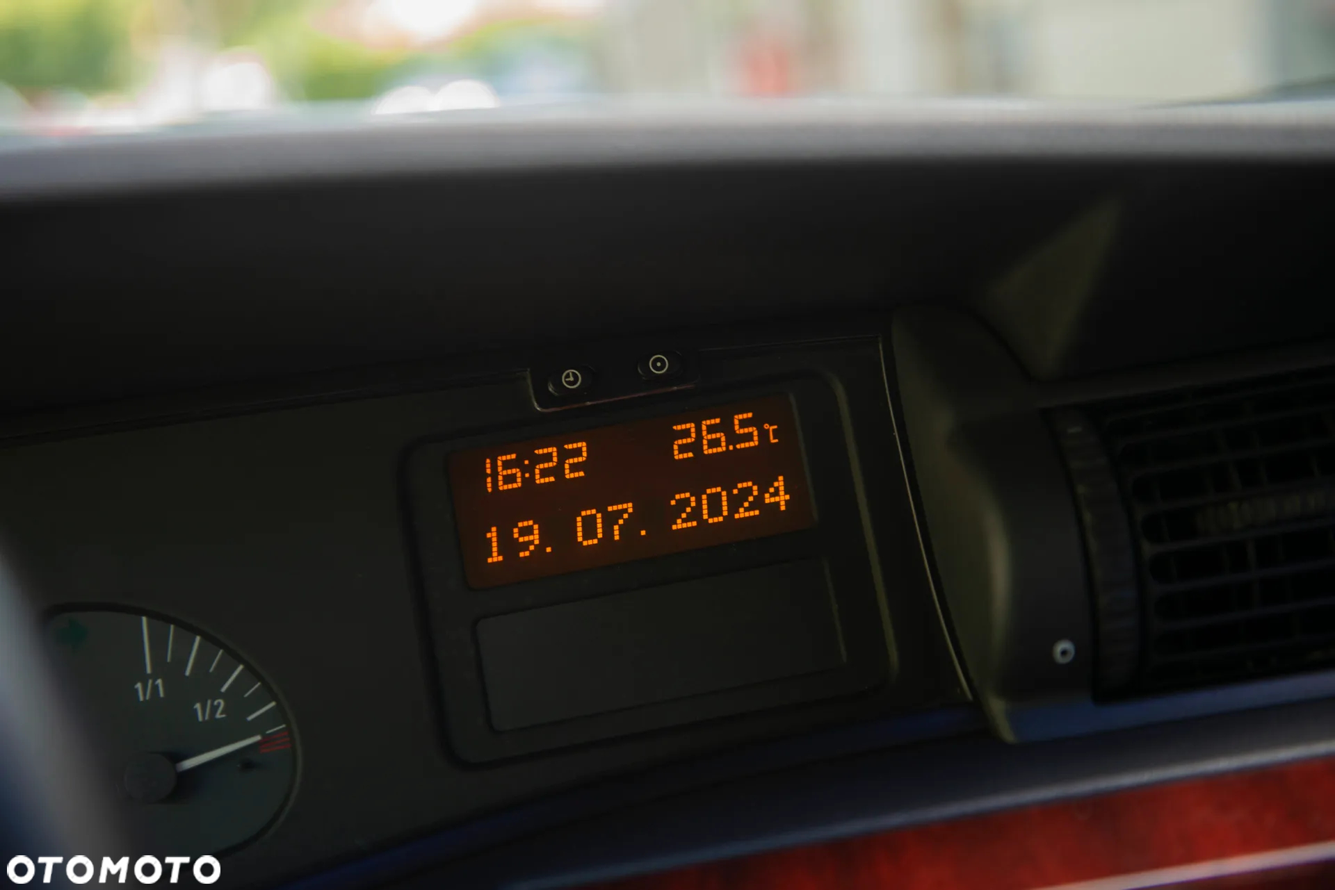 Opel Omega 2.2 Elegance - 33