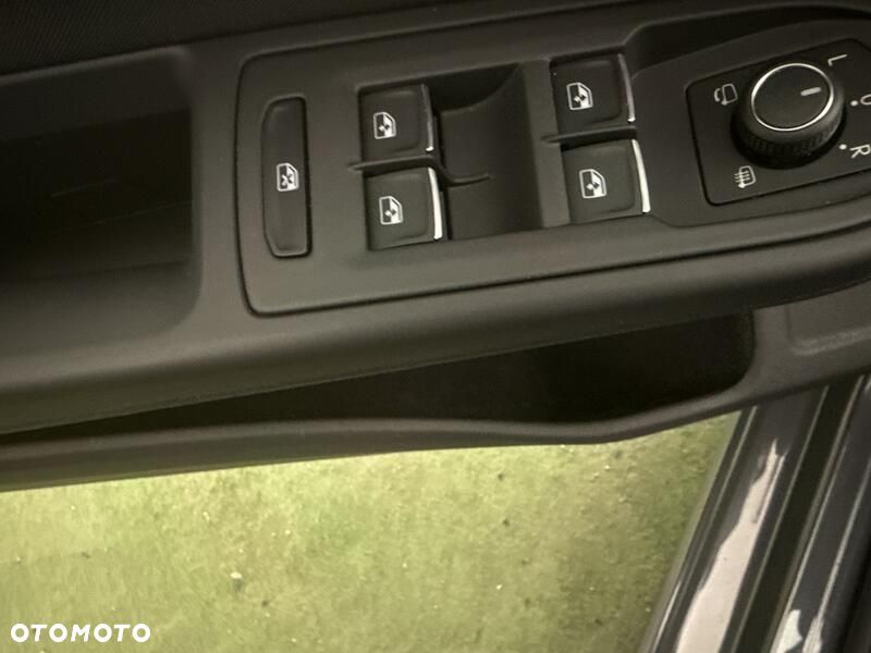 Volkswagen Golf 1.5 TSI EVO Style - 13