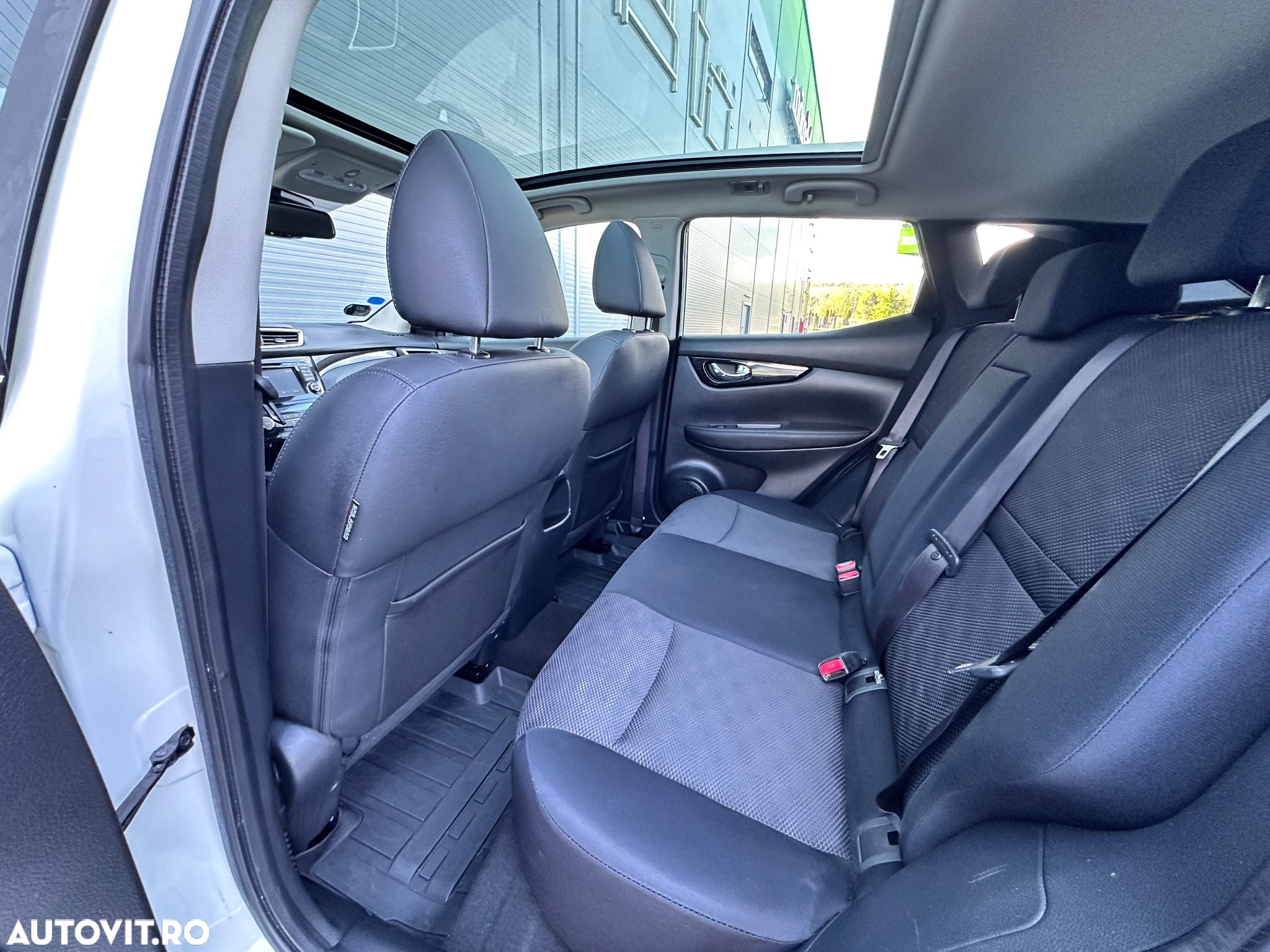 Nissan Qashqai 1.6 DCI Start/Stop 4X4-i Tekna - 8