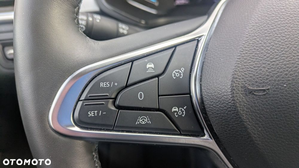 Renault Captur - 22