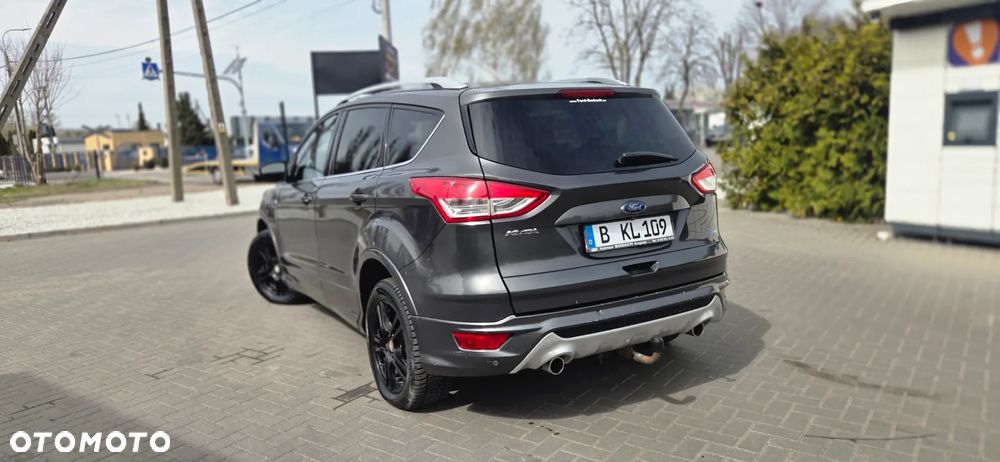 Ford Kuga 2.0 TDCi 2x4 Titanium - 10