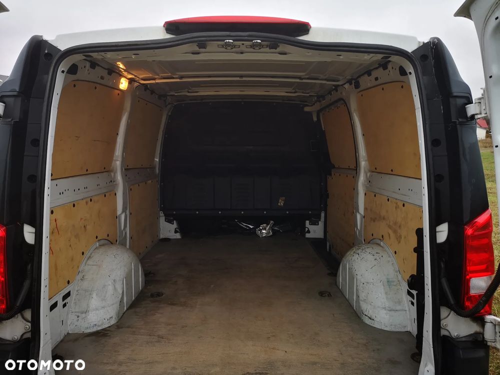 Mercedes-Benz Vito - 16