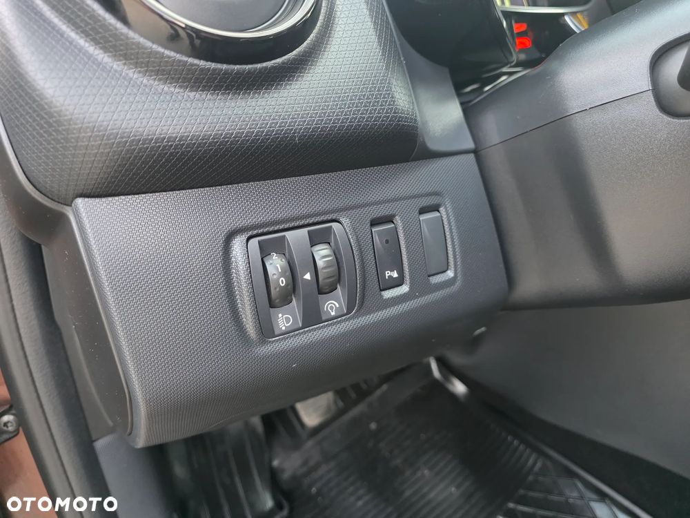 Renault Clio - 16