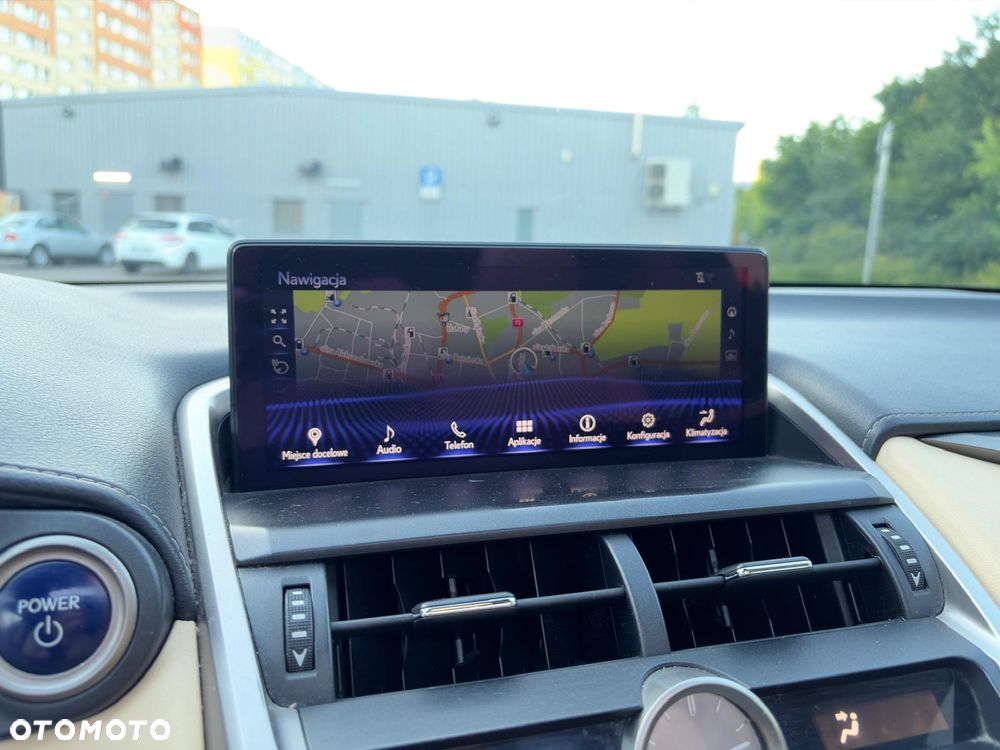 Lexus NX 300h Elite AWD - 26