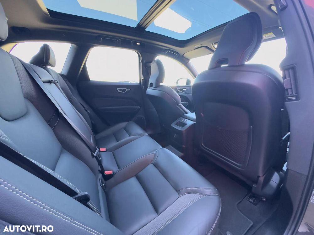 Volvo XC 60 T6 AWD Recharge Plus Dark - 21