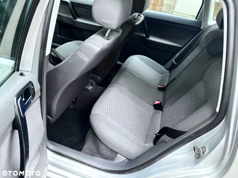 Volkswagen Polo 1.2 - 9