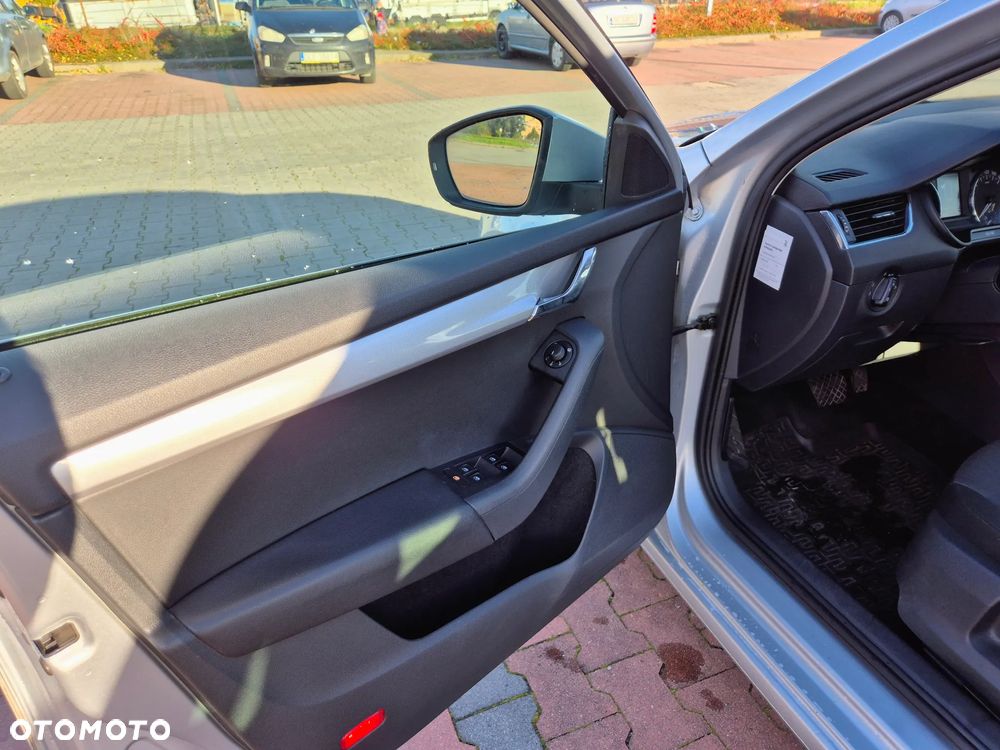 Skoda Octavia 2.0 TDI Style DSG - 12