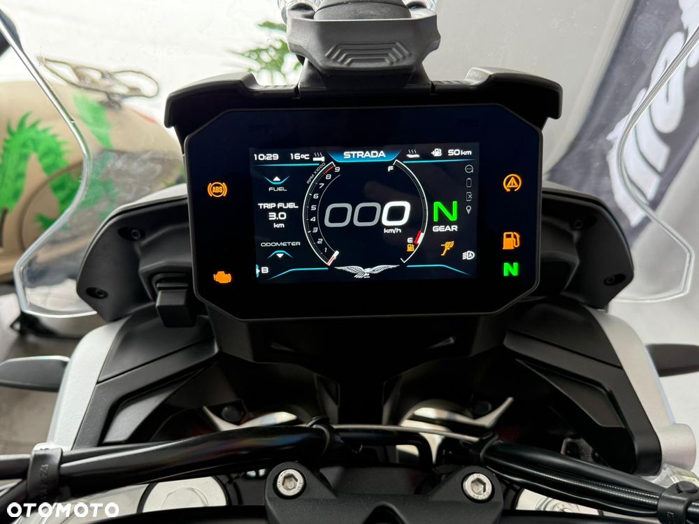 Moto Guzzi V85 - 20