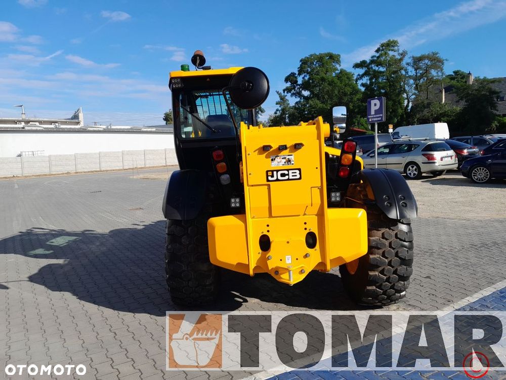 JCB 560-80 2023R agri - 9
