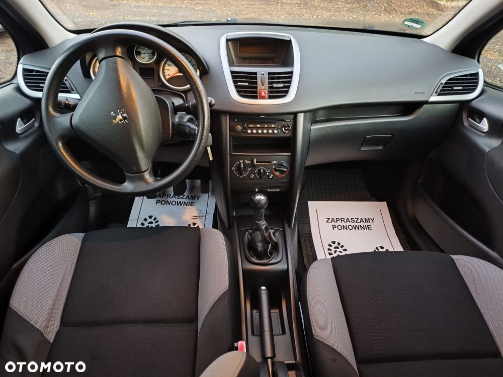 Peugeot 207 - 8
