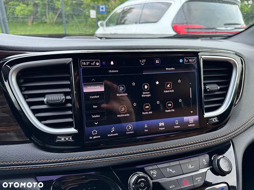 Chrysler Pacifica - 27