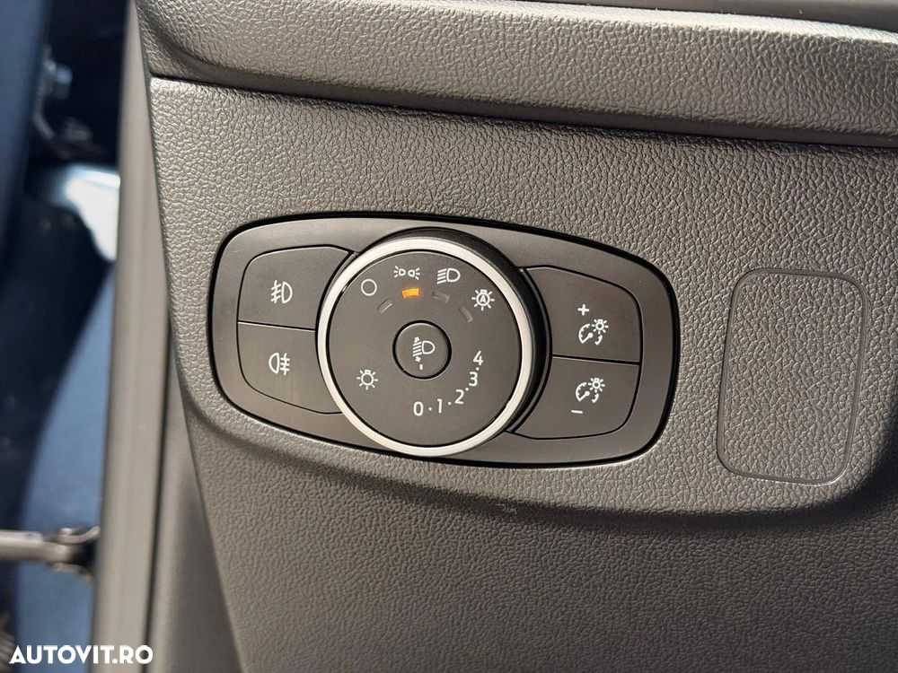 Ford Focus 2.0 EcoBlue Titanium - 26