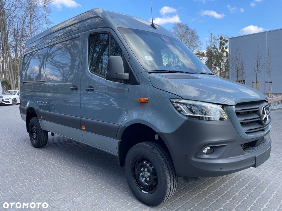 Mercedes-Benz Sprinter - 2