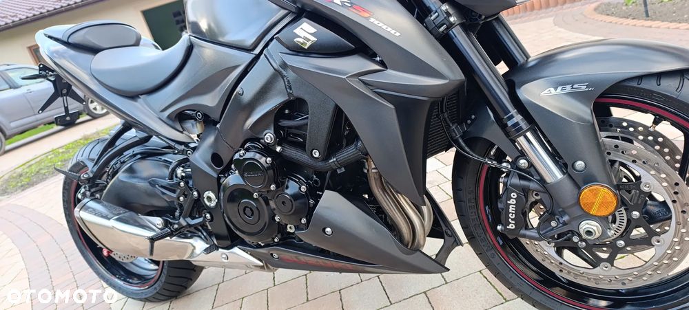 Suzuki GSX 1000 - 30