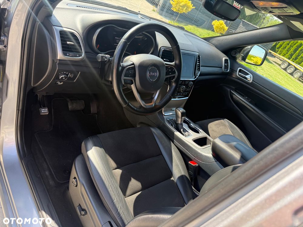 Jeep Grand Cherokee - 9