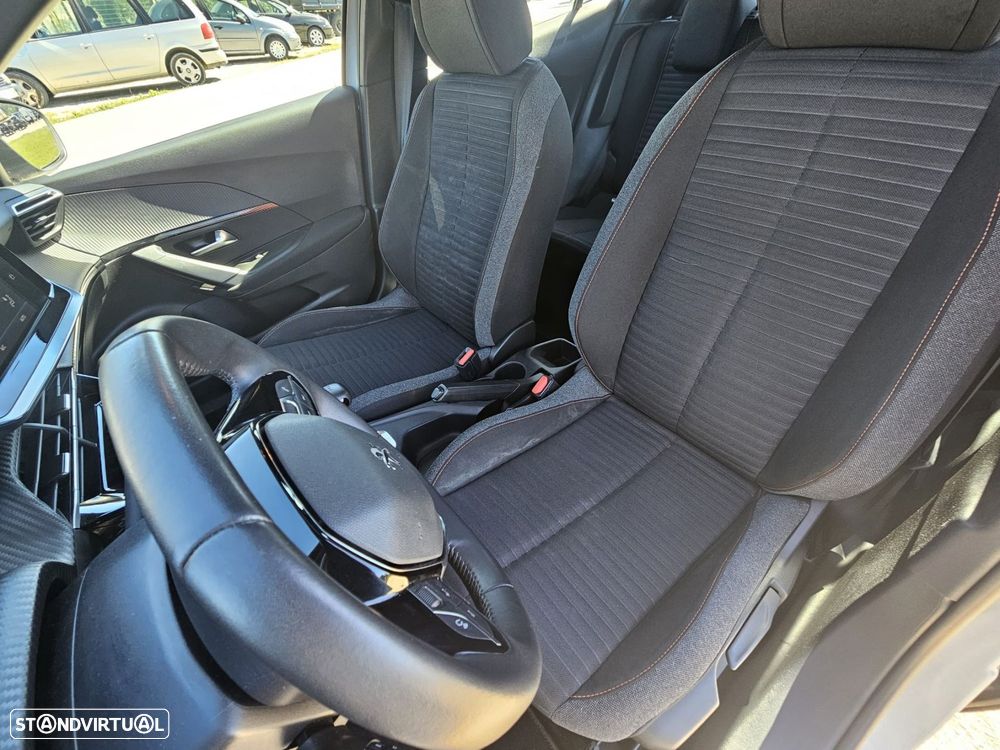 Peugeot 2008 1.2 PureTech Active Pack - 19