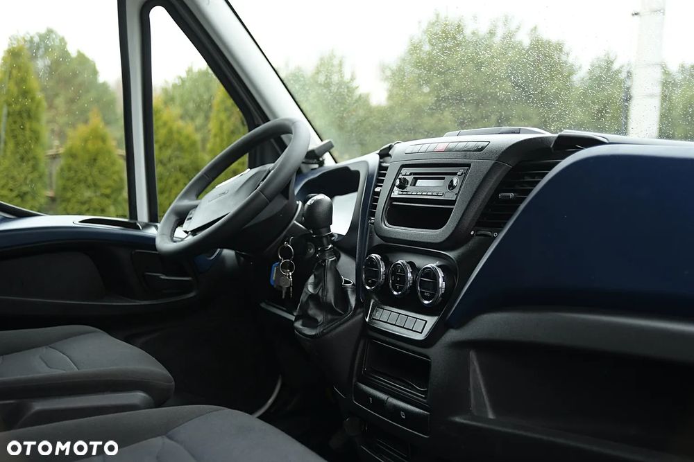 Iveco DAILY 35-150 * 3.0 Diesel 150KM * CHŁODNIA CARRIER XARIOS 500 * SUPER ZADBANE! - 24