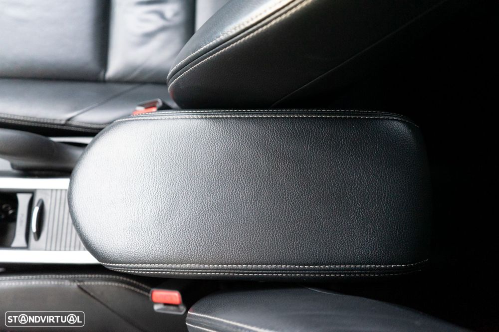 Honda Civic Tourer 1.6 i-DTEC Comfort Navi — fotografia 21