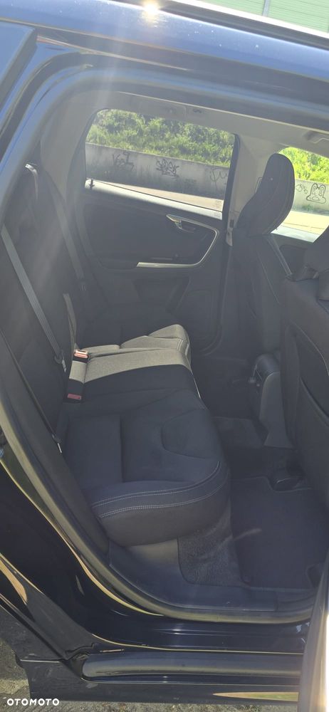 Volvo XC 60 D4 AWD Kinetic - 24