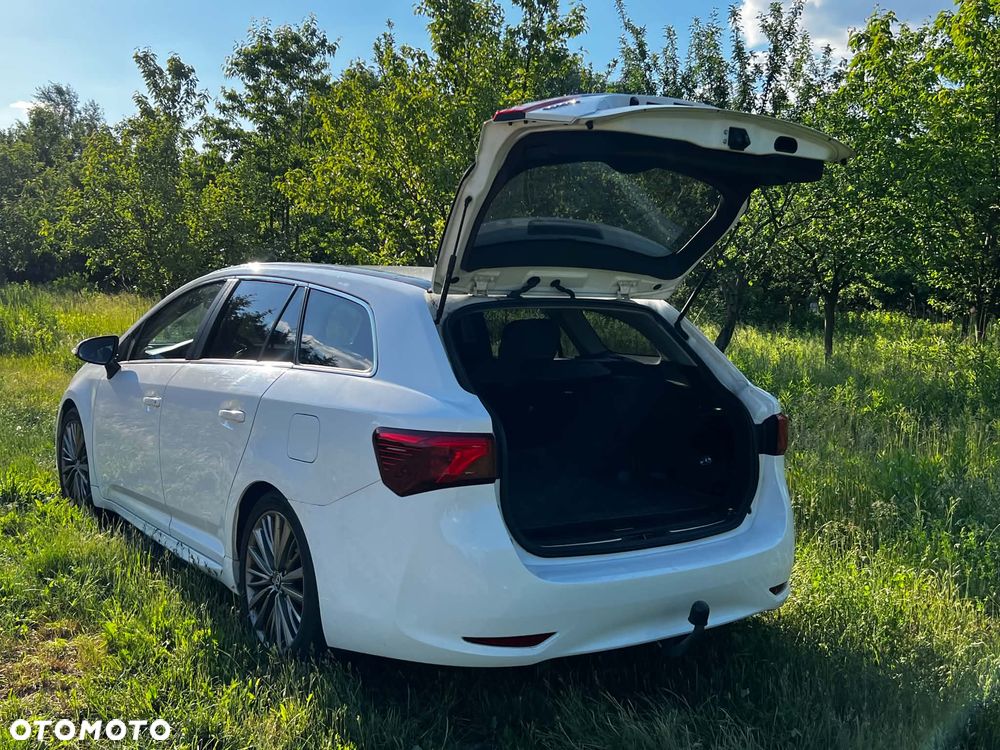 Toyota Avensis - 6