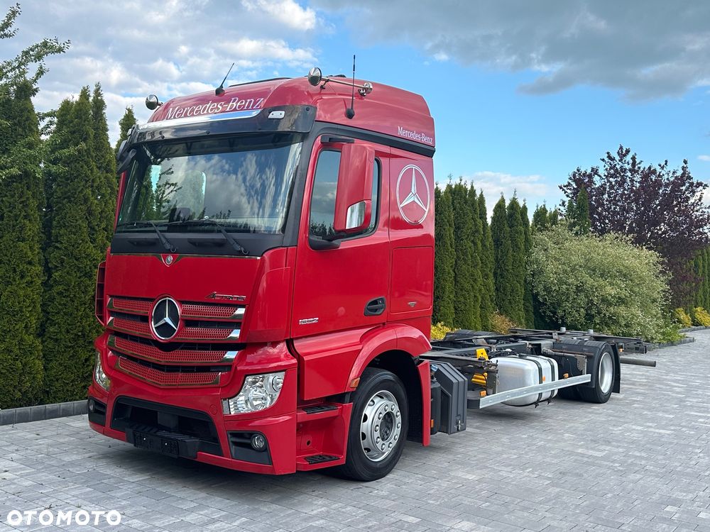 Mercedes-Benz / ACTROS / 1832 / MEGA / BDF / 150 000 tys.km. / - 25
