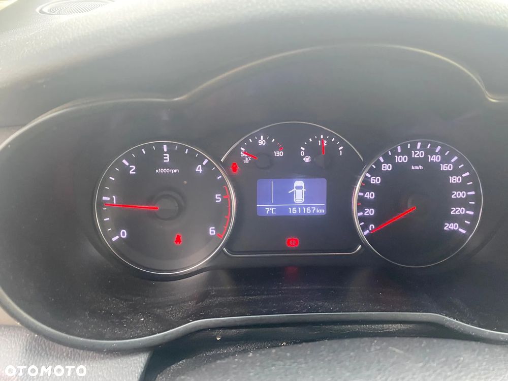 Kia Carens 1.7 CRDi L 7os - 8