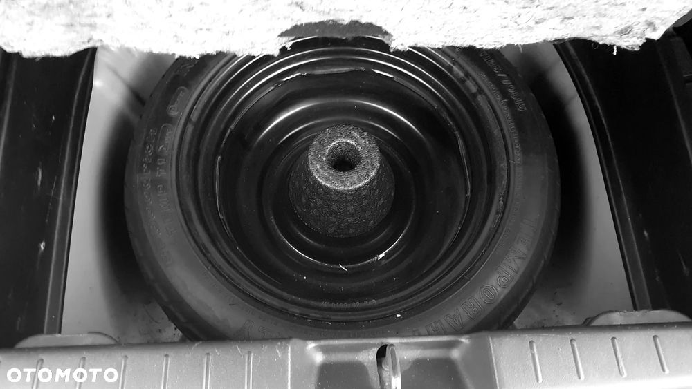 Toyota Yaris 1.3 Luna Premium - 16