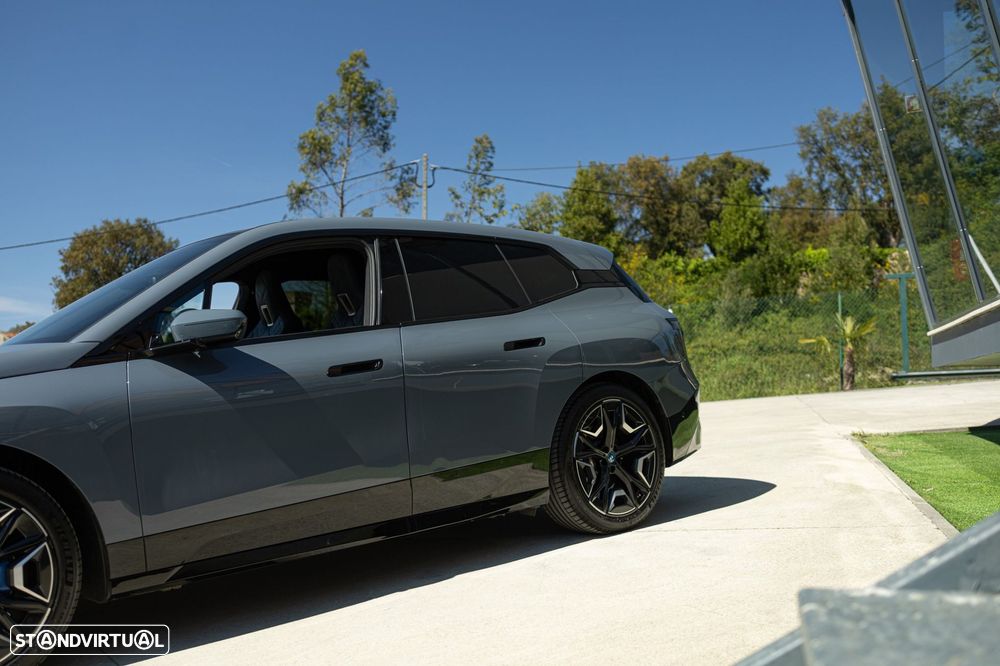 BMW iX xDrive 40 Pack Desportivo - 52