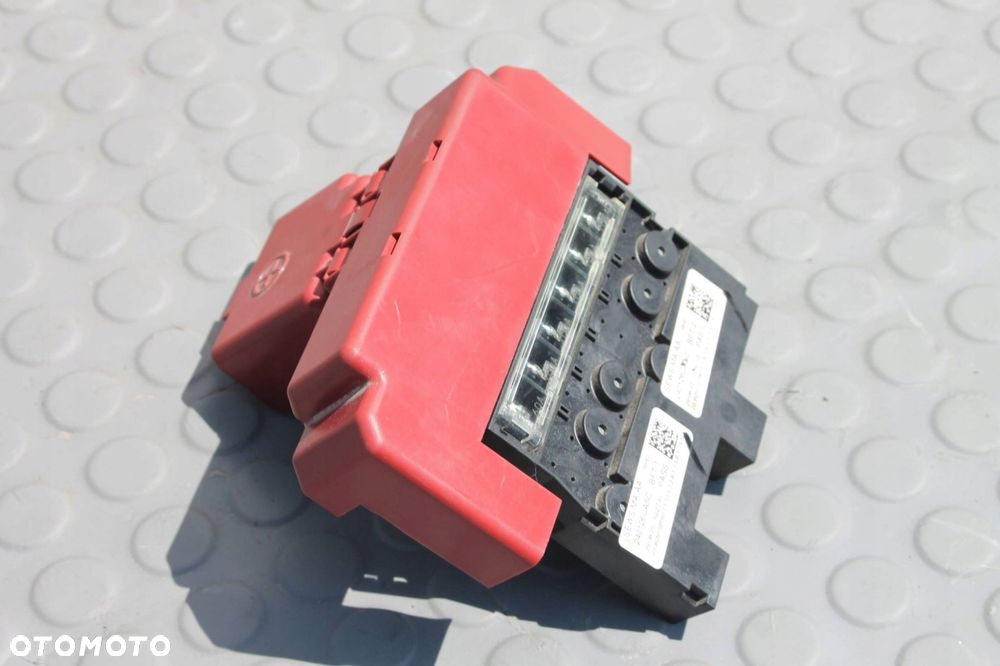 klema plusowa bezpiecznik akumulatora nissan qashqai iii j12 21- - 2