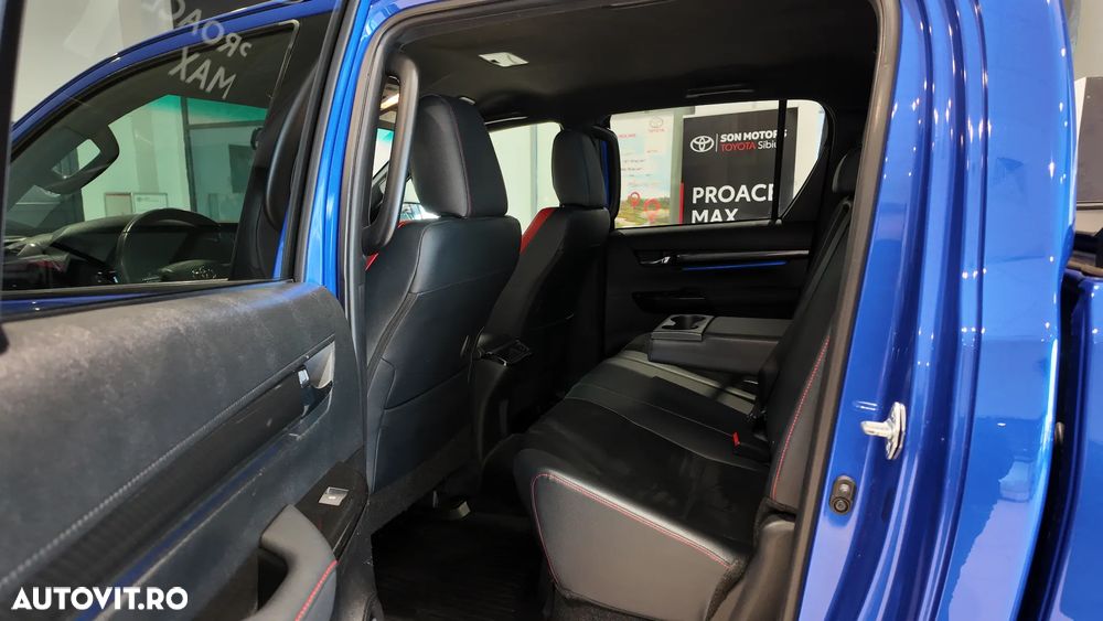 Toyota Hilux 2.8D 204CP 4x4 Double Cab AT GR Sport II - 36