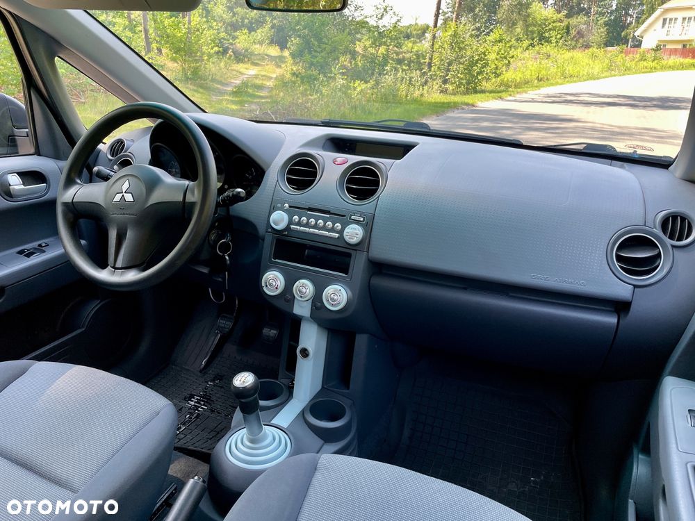 Mitsubishi Colt - 9