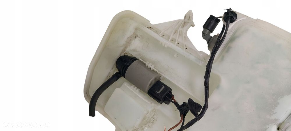 Bmw E90 E82 E88 Zbiornik Zbiorniczek Płynu Spryskiwaczy Szyba 7238669 - 2