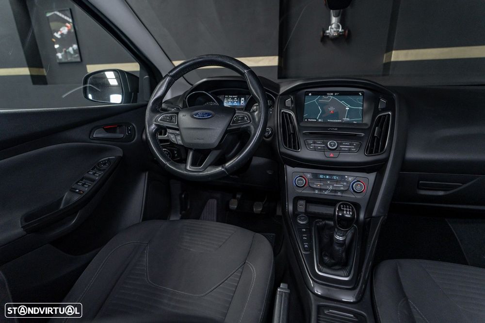 Ford Focus - 13