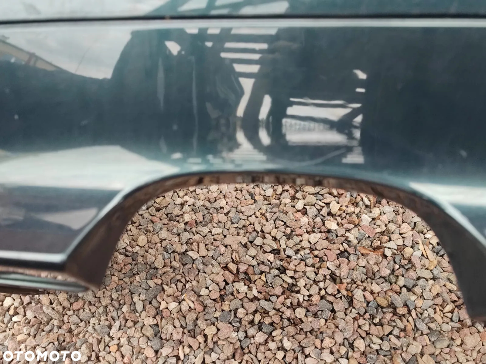 BMW E61. ORYGINALNY KOMPLETNY ZDERZAK TYŁ + CZUJNIK PDC POD HAK WESTFALIA, W KOL. TIEFGRUEN METALLIC O KODZIE LAK. A43 O NR: 0 306 983 OEM. W DOBRYM STANIE. - 12