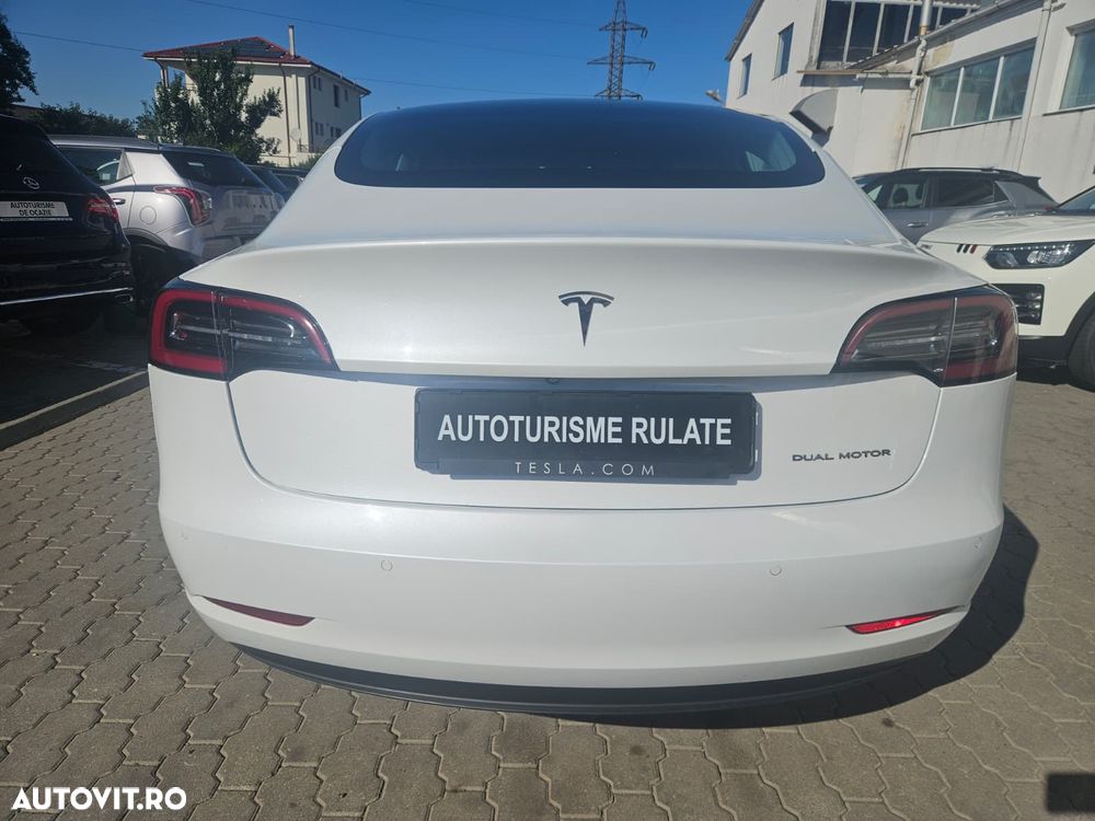 Tesla Model 3 - 3