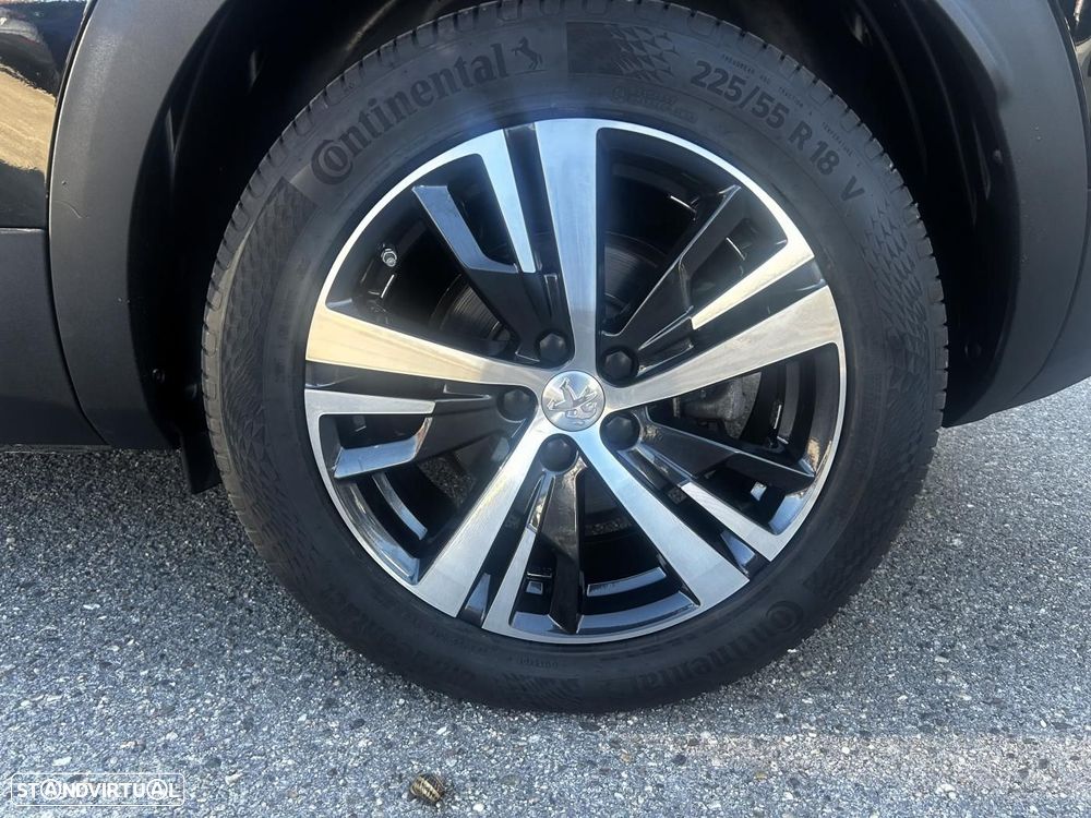 Peugeot 3008 1.5 BlueHDi Allure EAT8 - 8