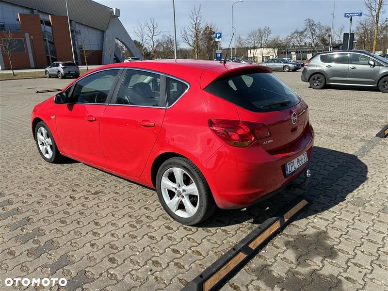 Opel Astra 1.6 - 12